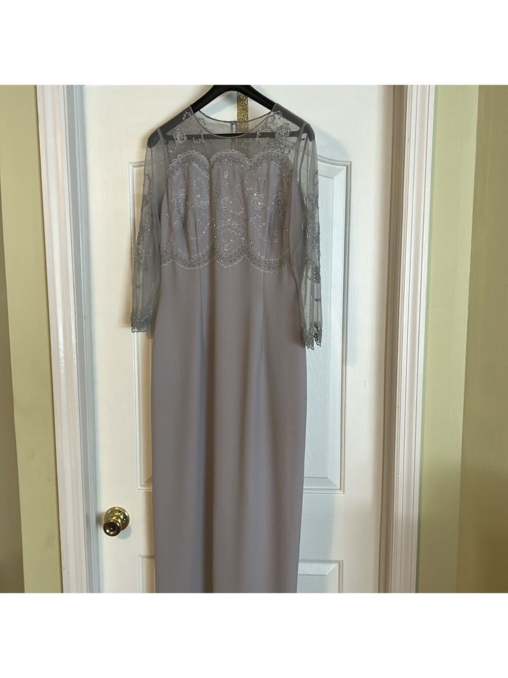 Maggy London vintage Elegant Gray cocktail Dress. Size 8.